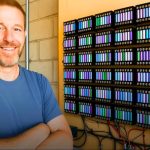 Homem produz energia caseira com mil baterias recicladas