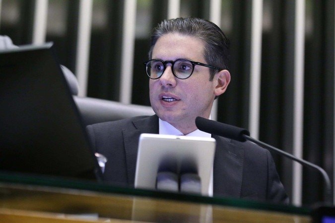 Hugo Motta escolhe deputado para relatar PL do Devedor Contumaz