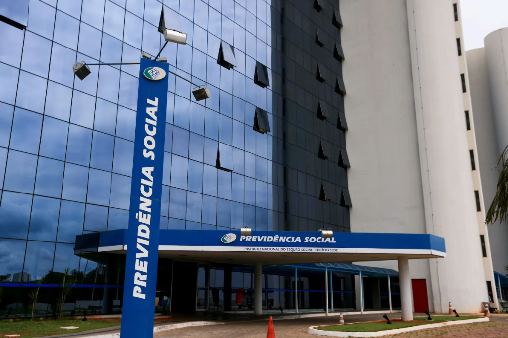INSS libera devolução de descontos indevidos a herdeiros; veja como