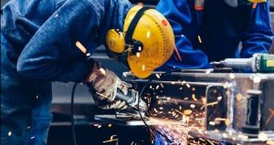 Indústria brasileira volta a perder fôlego em setembro e mostra