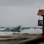 Inmet mantém alerta laranja para tempestades em sete estados brasileiros