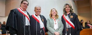 Iracema Vale recebe a mais alta honraria do Tribunal Regional