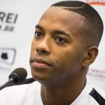 Justiça reduz pena de Robinho por estudos na prisão