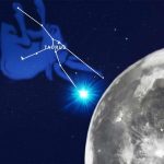 Lua esconde estrela brilhante na ponta do chifre de Touro