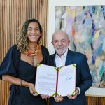 Lula assina decretos de desapropriação de áreas quilombolas incluindo o