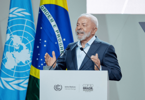 Lula sanciona lei que proíbe uso de linguagem neutra no