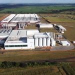 Maior fábrica de bebidas do Brasil nunca para de produzir