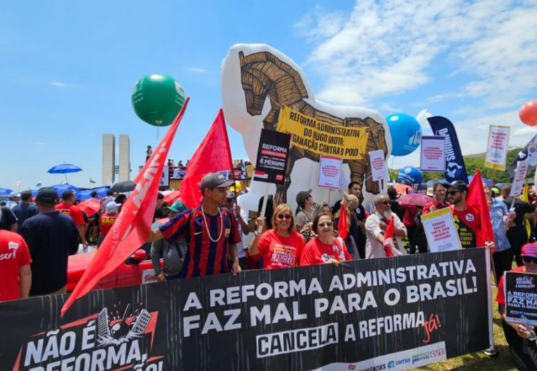 Média salarial no serviço público é de R$ 6,3 mil,