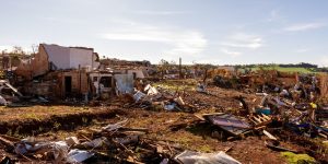 Médicos e psicólogos do SUS atendem vítimas do tornado no