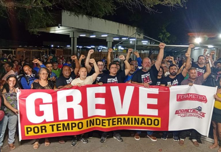 Metroviários de Pernambuco iniciam greve contra privatização