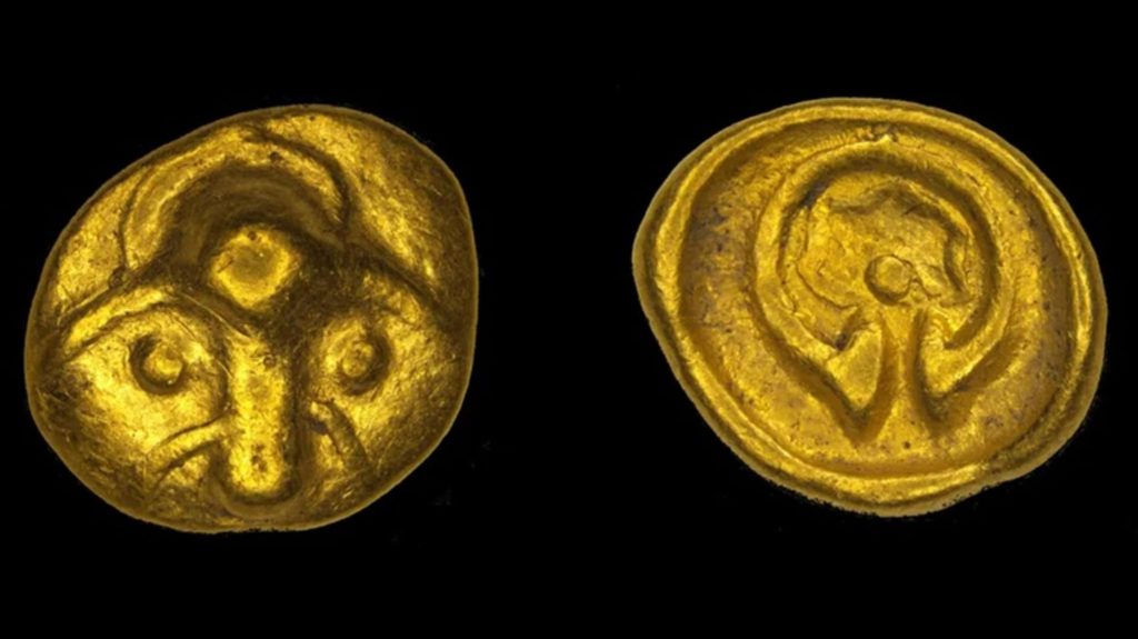 Moeda de ouro de mais de dois mil anos é