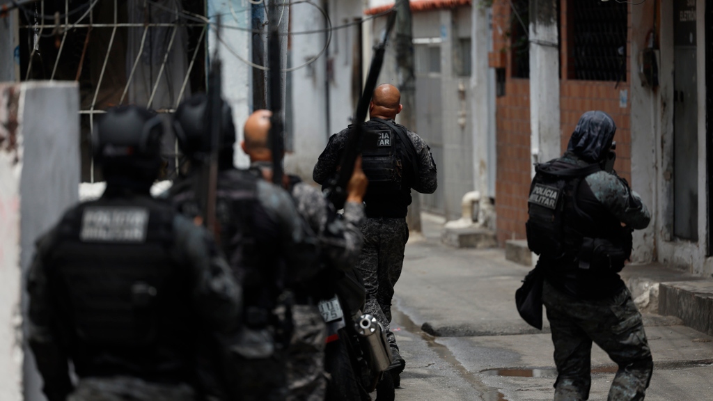 Moraes aponta contradições em informações sobre operação no RJ