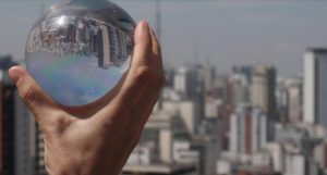 Mostra 2 Graus do Equador celebra a videoarte brasileira no