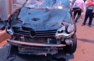 Motorista atropela 8 pessoas que estavam em calçada