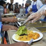 Nova Lei proíbe cobrança por embalagens para ‘sobras’ de comida