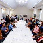 Nove prefeitos são recebidos no Palácio dos Leões para debater