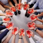 Novo anticorpo neutraliza 98% das variantes do HIV e pode