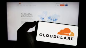 O que é Cloudflare, que derrubou parte da internet nesta