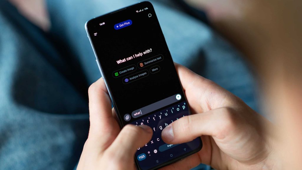 OpenAI nega culpa do ChatGPT em suicídio de jovem e
