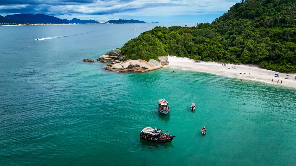 Os segredos da ilha brasileira comparada ao Caribe