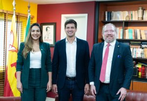 Othelino Neto anuncia filiação ao PSB e reforça alinhamento com