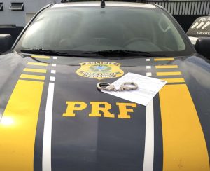 PRF prende quatro foragidos da Justiça em rodovias de Tocantins