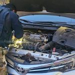 PRF recupera carro roubado e prende motorista com mandado de