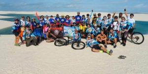 Passeio ciclístico leva multidão para Barreirinhas e transforma esporte em