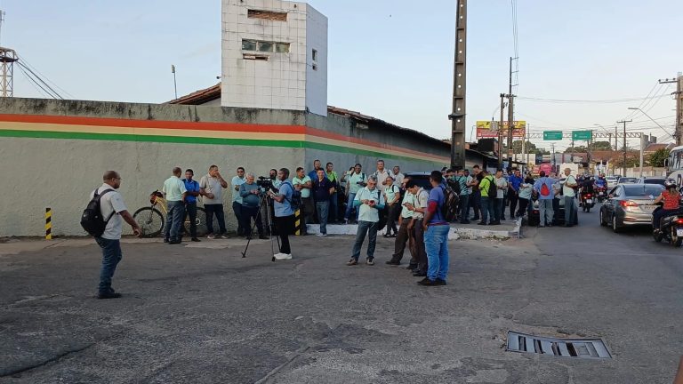 Prefeitura aciona a Justiça e libera corridas por aplicativo após