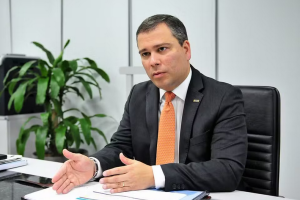 Presidente do BRB é afastado do cargo após operação da