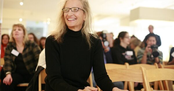 Primeira grande exposição de fotografia de moda de Annie Leibovitz