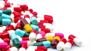 Projeto brasileiro vai usar IA e supercomputador para criar antibióticos