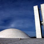 Projeto que isenta de IR quem ganha até R$ 5