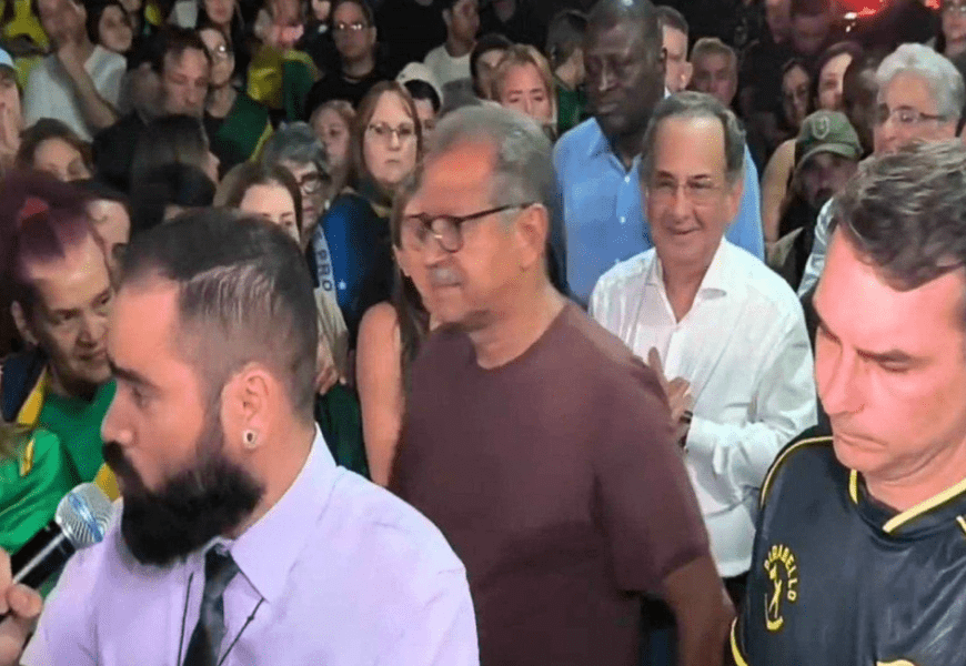 Quem é o evangélico agredido na vigília após defender a