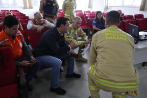 Ratinho Jr. decreta estado de calamidade após tornado no Paraná