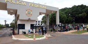 Remédios são levados para Bolsonaro, preso preventivamente em Brasília