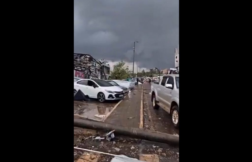 Tornado causa destruição no interior do Paraná