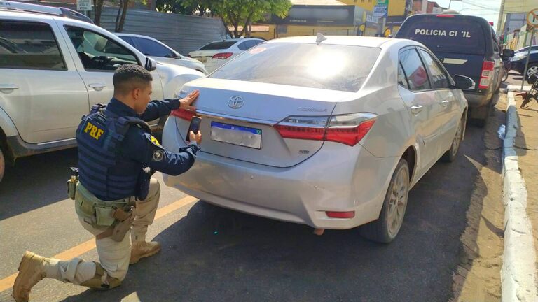 Veículo roubado em São Paulo é apreendido pela PRF em