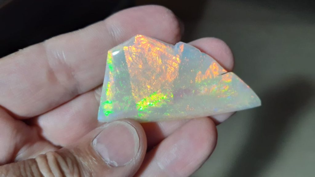 a pedra preciosa rara que existe no interior do Brasil