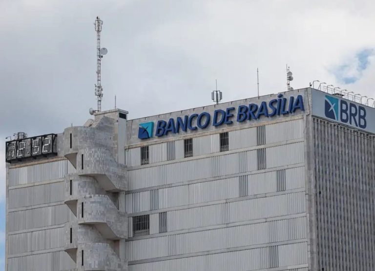 da desumanidade com os servidores do DF às negociatas com