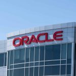 Ações da Oracle caem após dúvidas sobre financiamento de data
