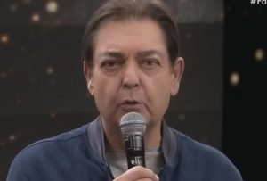 Após problemas de saúde, Faustão surge em foto de Natal