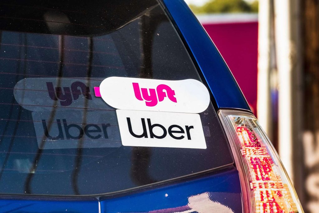 Baidu se alia a Uber e Lyft para testar veículos