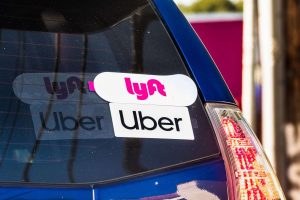 Baidu se alia a Uber e Lyft para testar veículos