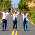 Brandão entrega estrada em São João Batista e vistoria a