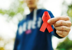 Brasil elimina transmissão vertical do HIV e chega ao menor