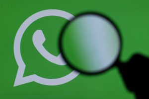 Brasileiros estão falando menos de política em grupos de WhatsApp