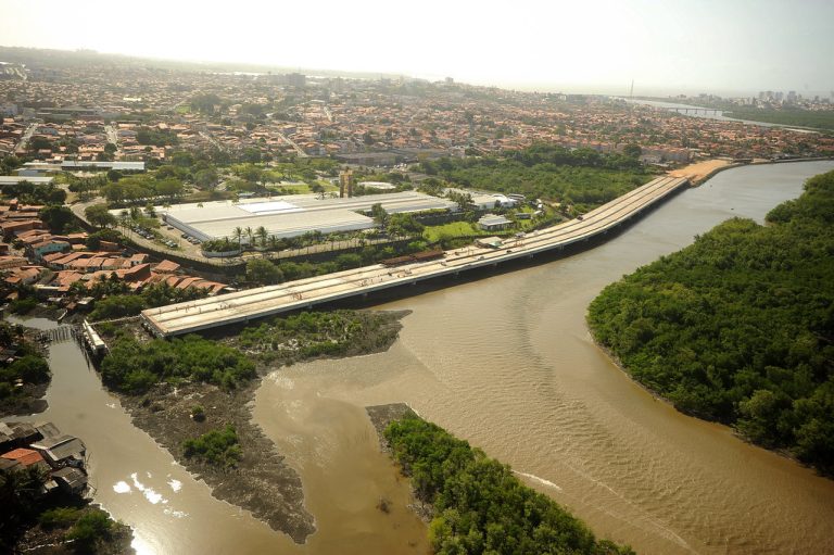 Buscas por jovem desaparecido no Rio Anil são retomadas em