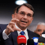 Centrão reage a pré-candidatura de Flávio Bolsonaro e ameaça isolá-lo