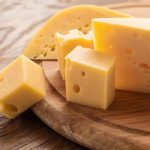 Comer queijo pode fazer bem ao seu cérebro, sugere estudo